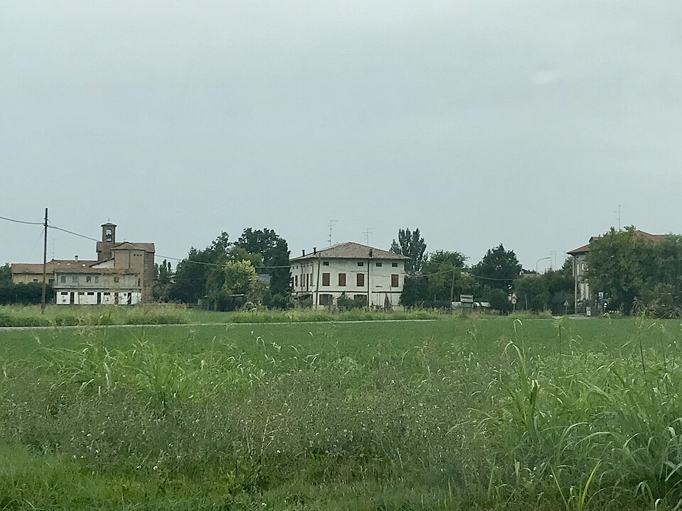 Villa Marmirolo nel comune di Reggio Emilia, non l'omonimo comune mantovano.