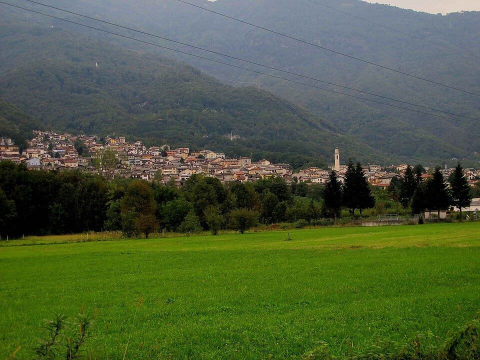 Gordona in Valchiavenna, base di accesso a Donadivo. Foto del territorio, non dell'Alpe Cima.