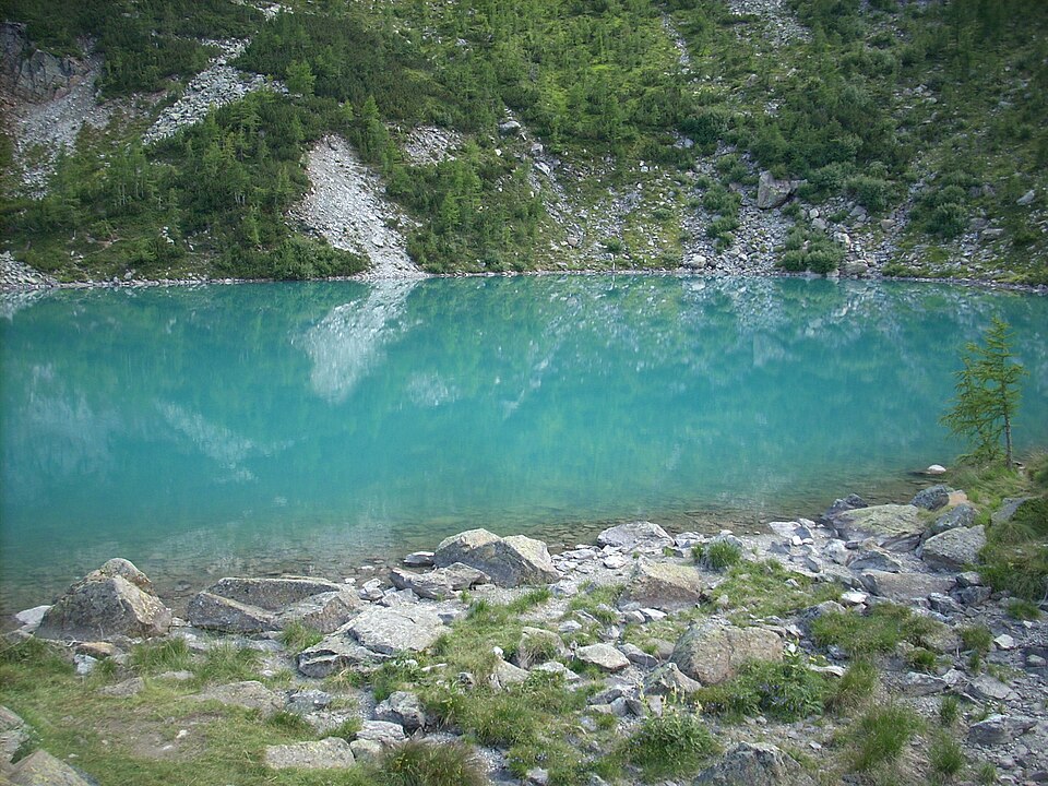 Il Lago Lagazzuolo, sopra San Giuseppe in Valmalenco.